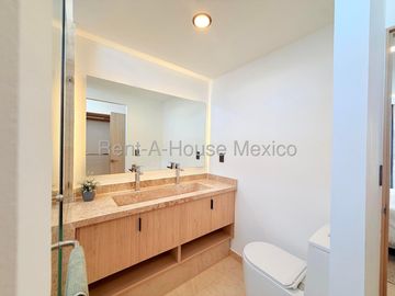 Estrena casa de tres recámaras en venta en Zibatá, Querétaro