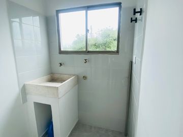 Vendo pequeño  edificio Barranquilla  con cinco apartaestudios rentando.