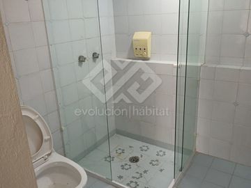CASA EN VENTA DE 1 NIVEL EN CUERNAVACA, CON ALBERCA Y JARDIN DENTRO DE UN FRACC. CON VIGILANCIA