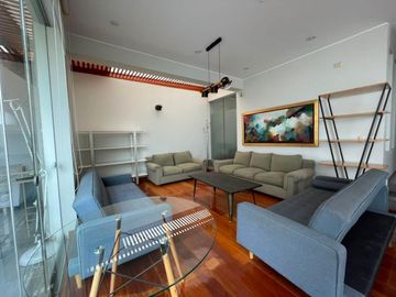 Casa de 450 m² *amoblada* en Condominio en El Sol de La Molina