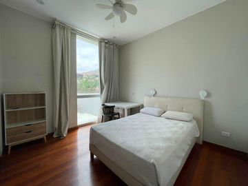 Casa de 450 m² *amoblada* en Condominio en El Sol de La Molina