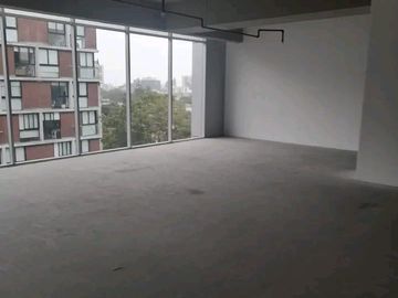 Se alquila oficina prime en San Isidro