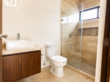 Casa nueva en venta de 4 recamaras con alberca en privada con amenidades