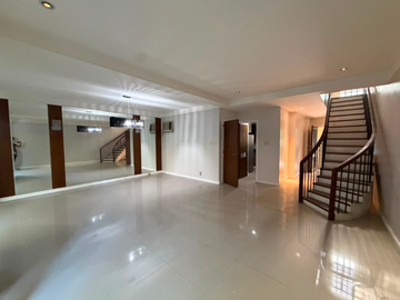 3-Storey Townhouse with Attic and 2CG at Casa Verde Townhomes, near Capitol Commons and Ortigas Center Pasig
