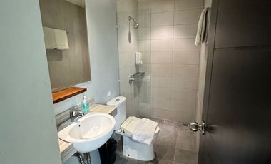 Hotel Pasif income Bintang 2 di Kedungdoro Pusat Kota Surabaya ada 67 kamar dengan Luas tanah 528m2