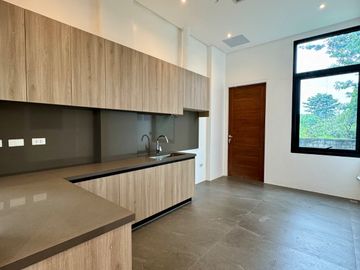 Brand New House and Lot 2 Storey For Sale Portofino Heights Las Piñas