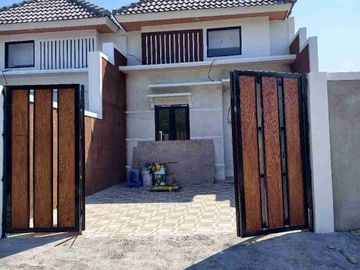Rumah Baru Medokan Sawah Timur, Rungkut, Surabaya Selangkah ke kampus UPN