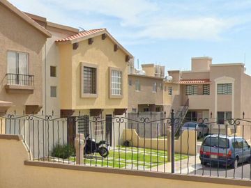 Casa en Venta en Condominio Biella 360, Puerta del Sol Querétaro Adjudicada JP2