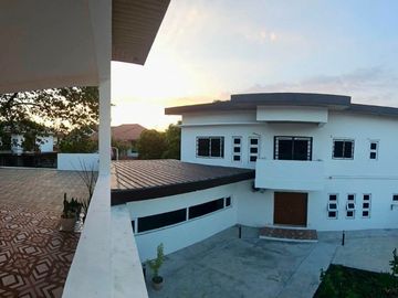 Marcelo Green Village Paranaque  House and Lot For Sale with 7 Bedrooms SD