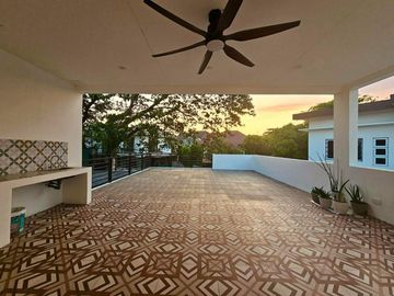 Marcelo Green Village Paranaque  House and Lot For Sale with 7 Bedrooms SD