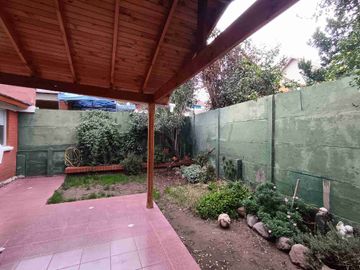 VENTA DE CASA EN CONDOMINIO, Faldeos de la Viña