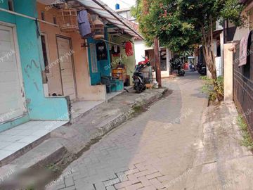 Kontrakan 4 Pintu Lt 100 m2 Strategis Bebas Banjir . Wilayah Pinang - Ciledug