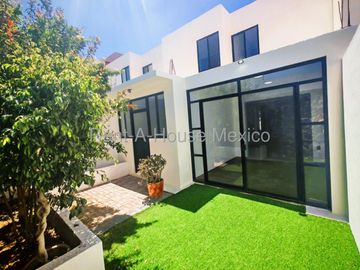 Casa en Venta en Zibata, cerca de HEB y Parque Jamadi