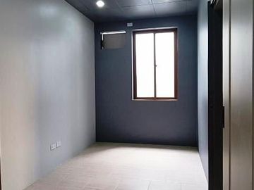 Three Storey 5 Bedrooms 2 Carport House for Sale in Paranaque Better Living 13.5M only - JB