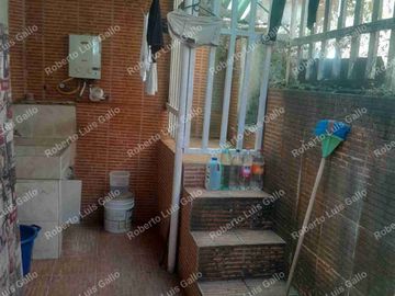 Vendo casalote o casa con aire en villa hermosa