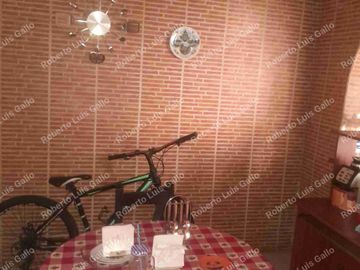 Vendo casalote o casa con aire en villa hermosa