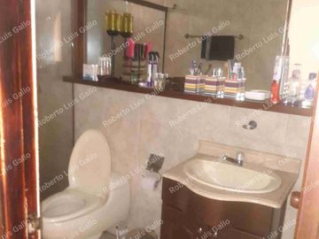 Vendo casalote o casa con aire en villa hermosa