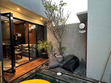 Dijual Villa Mewah Lokasi Premium di Kedungu