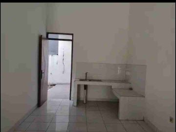 RUMAH MEGAH 180m² DI JATINEGARA INDAH-BUARAN