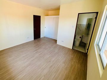 12.5M Brandnew 4 Bedrooms House for Sale in Paranque Better Living - JB