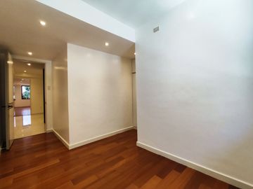 Elegant Townhouse for Sale in Better Living paranaque Ready for occupancy - JB