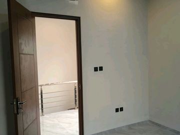 REV.A810 Rumah Modern Grand Pakuwon Surabaya Lokasi Nyaman Siap Huni