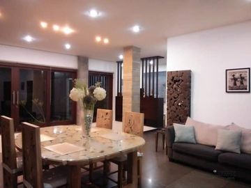 Rumah Lokasi Strategis dekat dengan Pantai Dijual, di Ungasan
