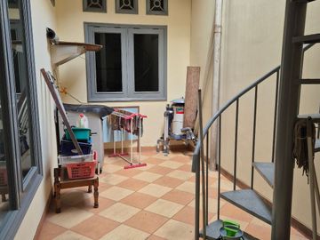 Rmh bagus LT 216, 5KT 3KM di Jl Alamanda, Kemang Pratama 3, Bekasi, siap huni