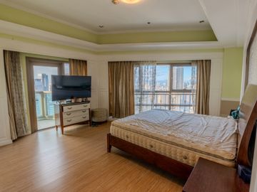 Rare 3BR with 4 parking slots in The Residences At Greenbelt Manila TOwer| Makati City