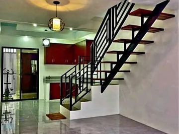 FOR SALE: Modern Brand-New End Unit Townhouse in Las Piñas City
