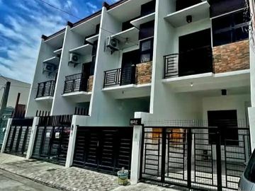 FOR SALE: Modern Brand-New End Unit Townhouse in Las Piñas City