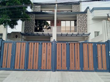 Three Storey 4 Bedrooms Townhouse for Sale in Better Living Paranaque  - JB