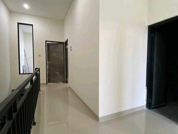 RON.A2621 RUMAH RUNGKUT MAPAN TENGAH SURABAYA KAWASAN NYAMAN SIAP HUNI
