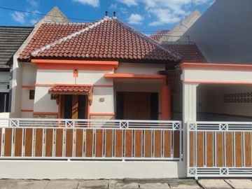 RUMAH 1 LANTAI SIAP HUNI DI JALAN KAPTEN HARYADI, NGAGLIK, SLEMAN