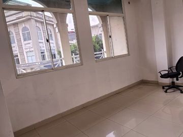 Disewakan Ruko Grand Galaxy , Rapi siap pakai di area Komersil