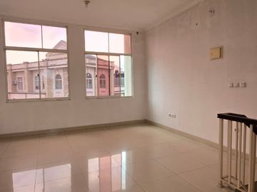 Disewakan Ruko Grand Galaxy , Rapi siap pakai di area Komersil