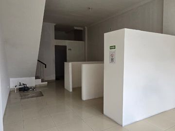 Disewakan Ruko Grand Galaxy , Rapi siap pakai di area Komersil