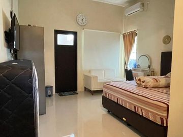 Dijual Rumah Terawat 3 Kamar 2 Miliar Lokasi di Taman Pondok Indah Wiyung Surabaya