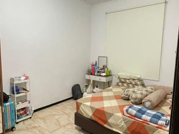 Dijual Rumah Terawat 3 Kamar 2 Miliar Lokasi di Taman Pondok Indah Wiyung Surabaya