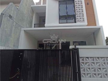 Rumah Baru Dalam Komplek di Pondok Bambu Jakarta Timur