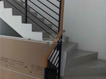 Rumah Baru Dalam Komplek di Pondok Bambu Jakarta Timur