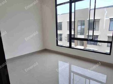 Condo House Siap Huni di Kawasan Green Royal