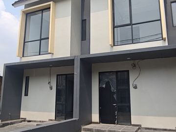 Dijual Ruamh di Park Residence Taman Palem