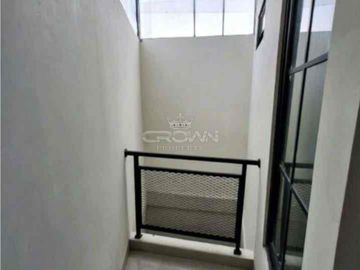 Rumah di Komplek Jatinegara Indah Jakarta Timur. SHM, LT 62, 3 Kamar Tidur