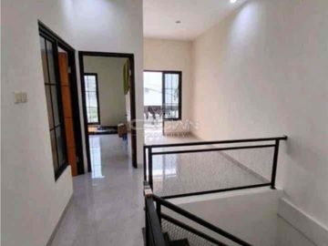 Rumah di Komplek Jatinegara Indah Jakarta Timur. SHM, LT 62, 3 Kamar Tidur
