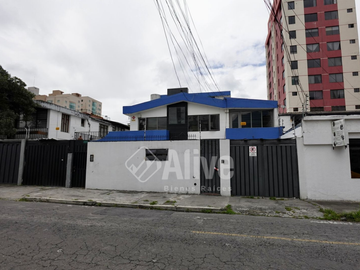 Oficina de renta en El Batán bajo