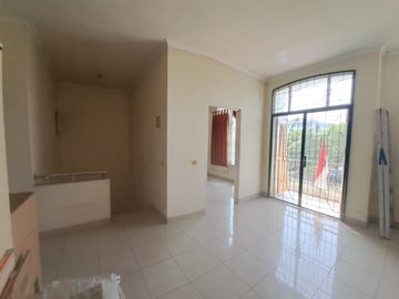Di Jual Rumah Taman Semanan Indah, UK6,5 x 16M, Bebas Banjir, Harga 1,9M