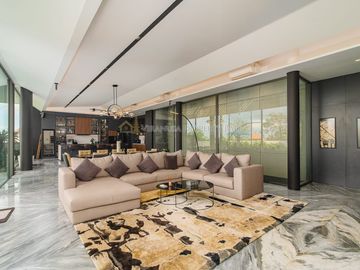 Luxury Villa In Umalas - Ocean & Rice Field View - 5Br