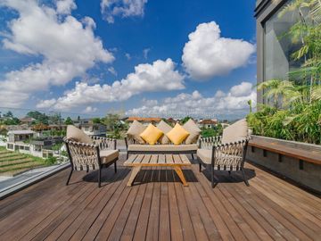 Luxury Villa In Umalas - Ocean & Rice Field View - 5Br