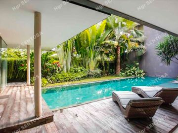 VILLA CANGGU BERAWA DEKAT ATLAS